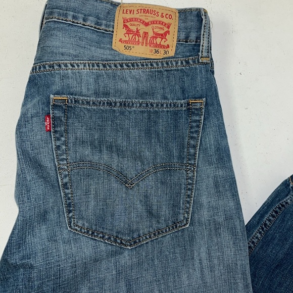 Levi’s 505 Regular Fit Straight Stretch Jeans Blue Medium wash - Picture 2 of 7